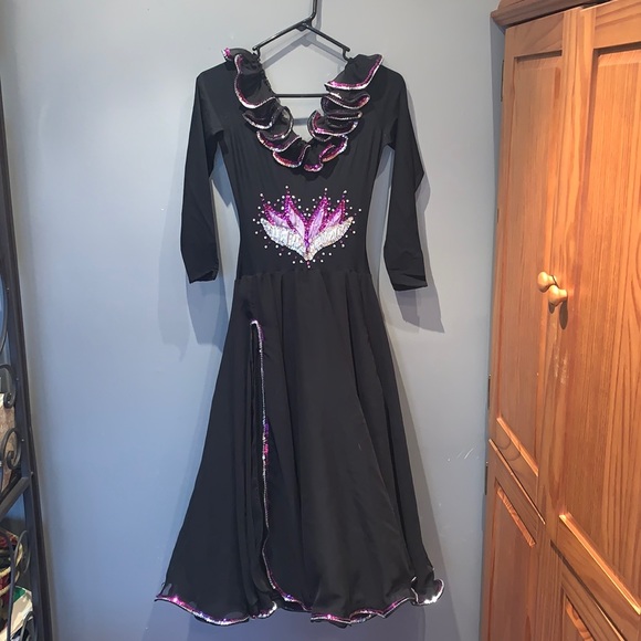 💜💃🏻 Smooth/Standard Ballroom Dance Dress 💃🏻❤️ - Picture 8 of 16